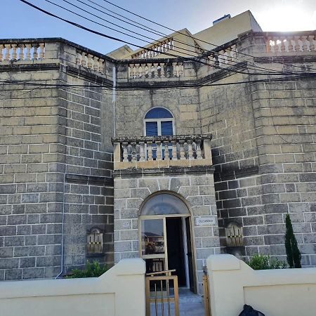 Oleander Butts Inn Zebbug  Luaran gambar