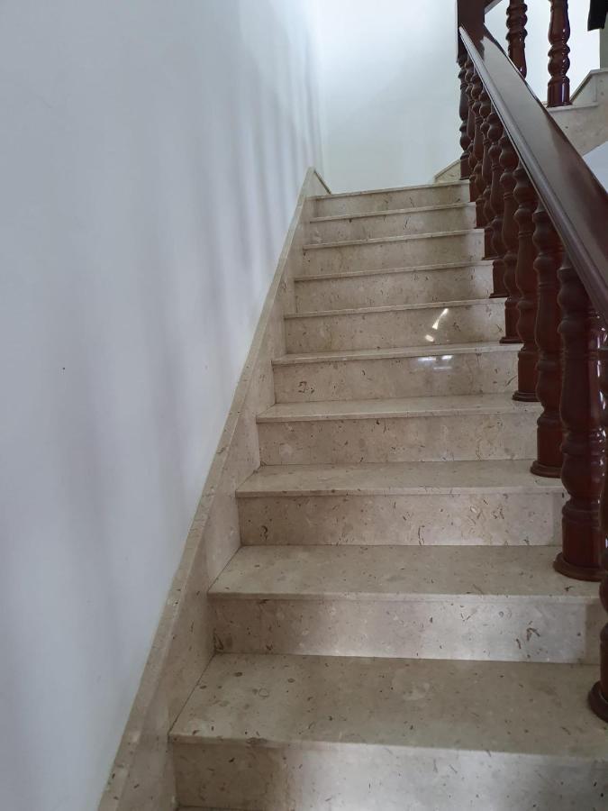 Oleander Butts Inn Zebbug  Luaran gambar